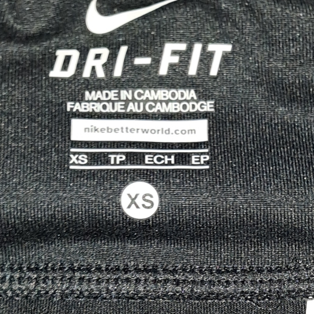 Women's szXS Nike Capri workout pants. NWOT - Picture 3 of 3